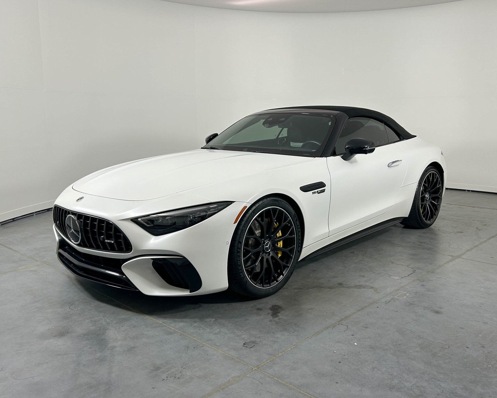 Used 2022 White Mercedes-Benz SL 63 AMG® image 1