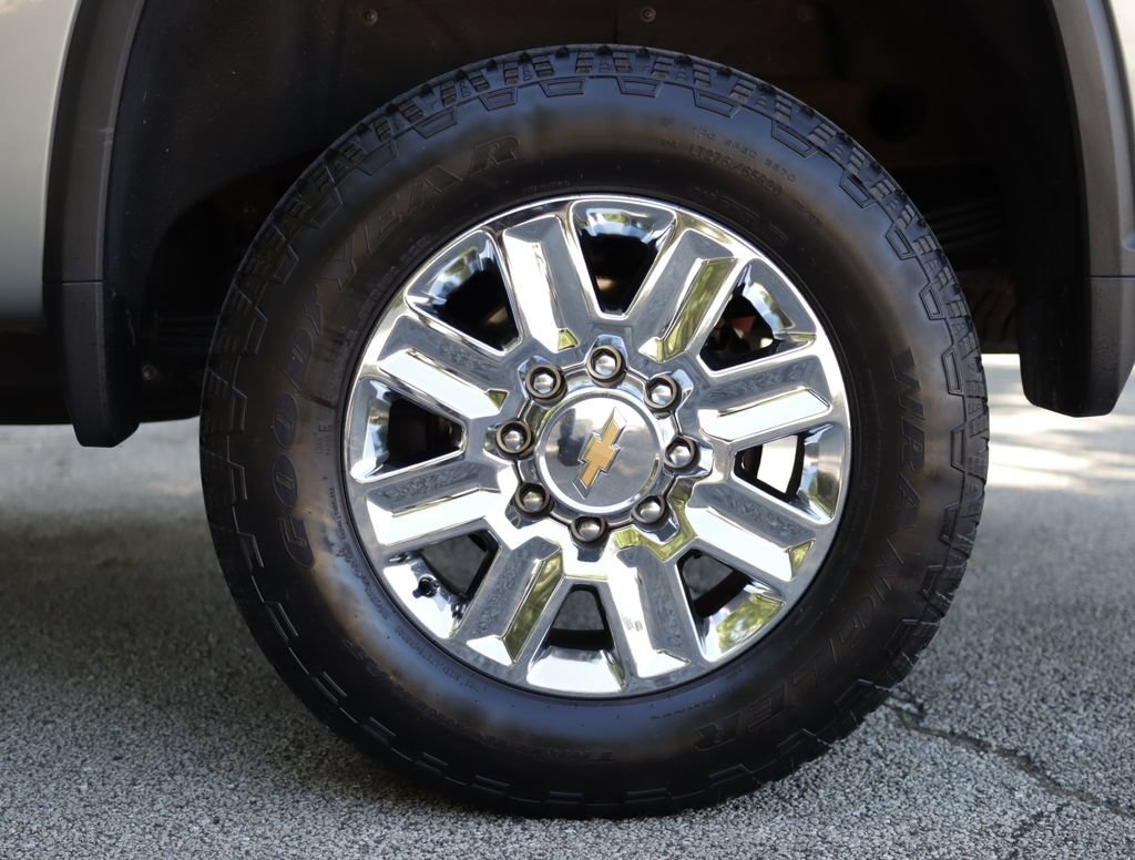 Used 2024 Sterling Gray Metallic Chevrolet High Country image 45