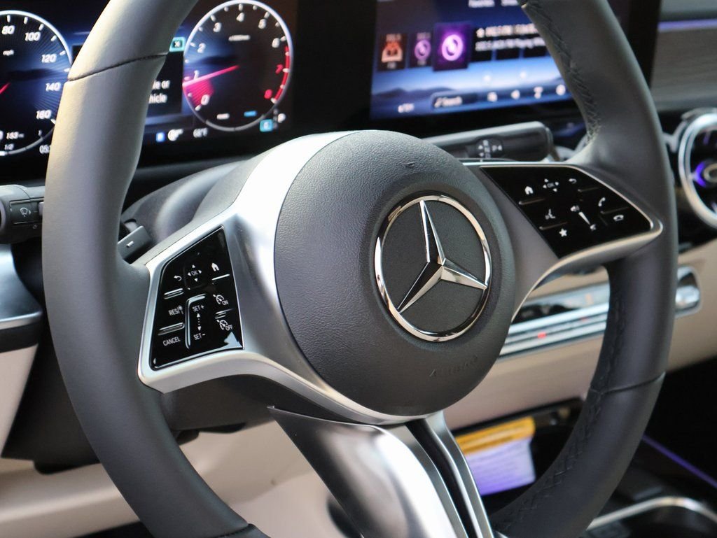 New 2026 Night Black Mercedes-Benz GLB 250 image 20
