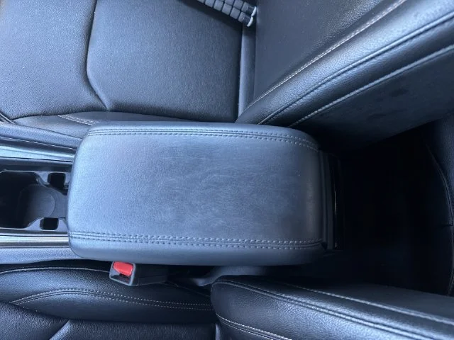 Used 2024 Gray Jeep Latitude Lux image 23