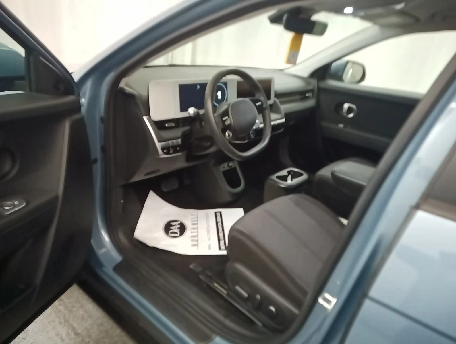 Used 2024 Blue Hyundai SEL image 4