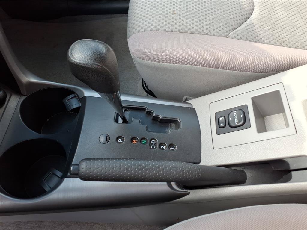 Used 2006 Silver Toyota Base image 25