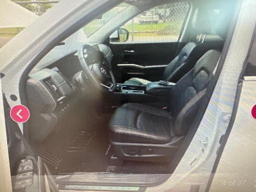 Certified Used 2025 White Nissan Platinum image 3