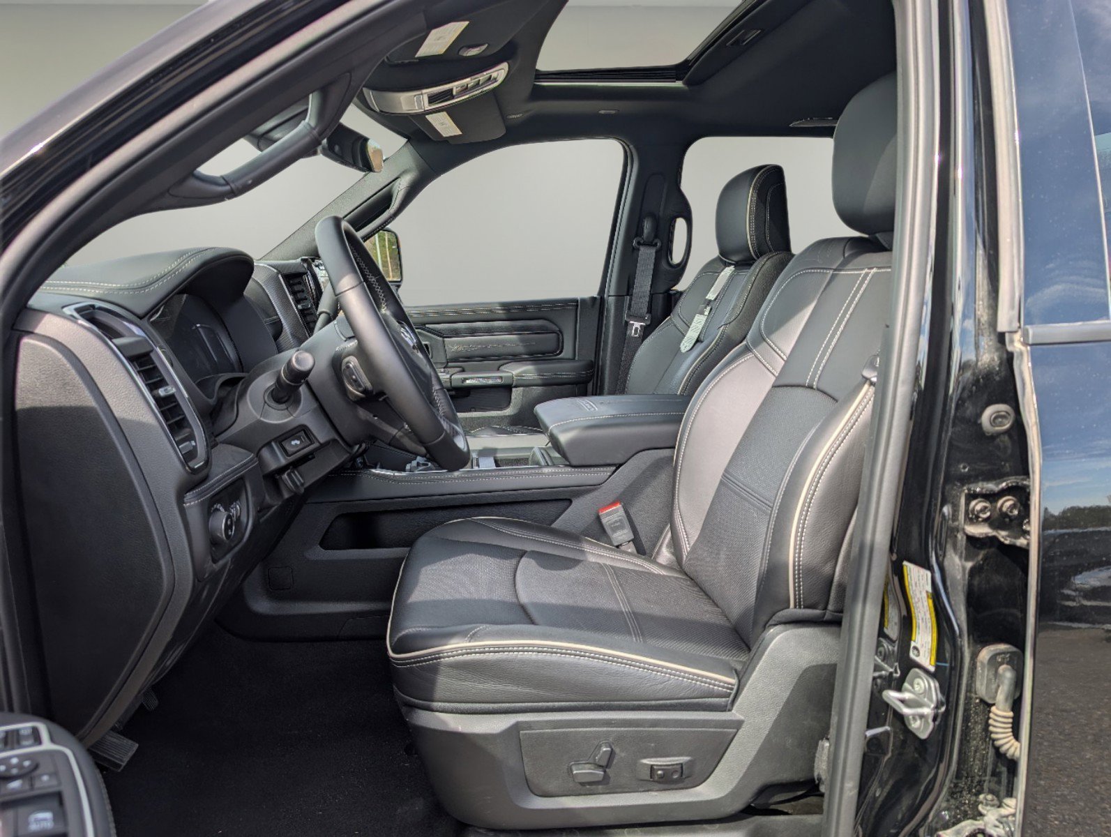 2024 RAM 2500 Laramie Limited - Photo 15