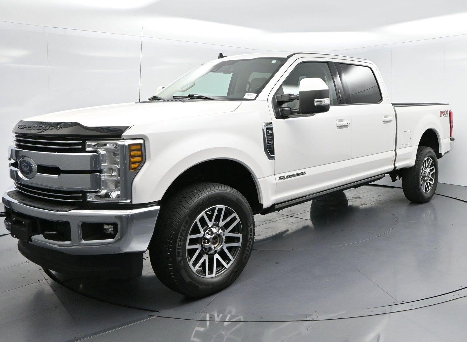 Used 2019 White Platinum Metallic Tri-Coat Ford Lariat image 3