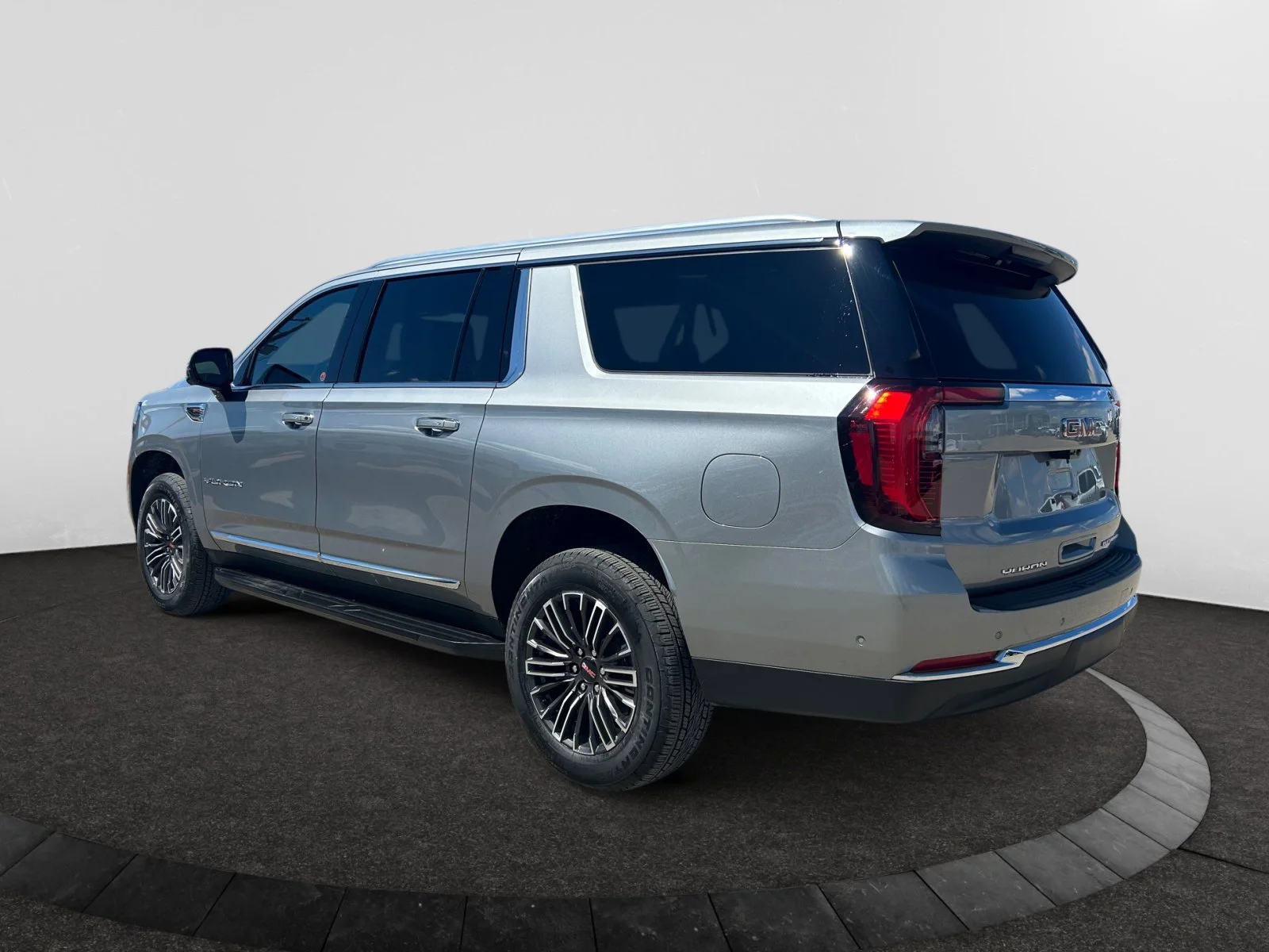 New 2026 Sterling Metallic GMC Elevation image 3