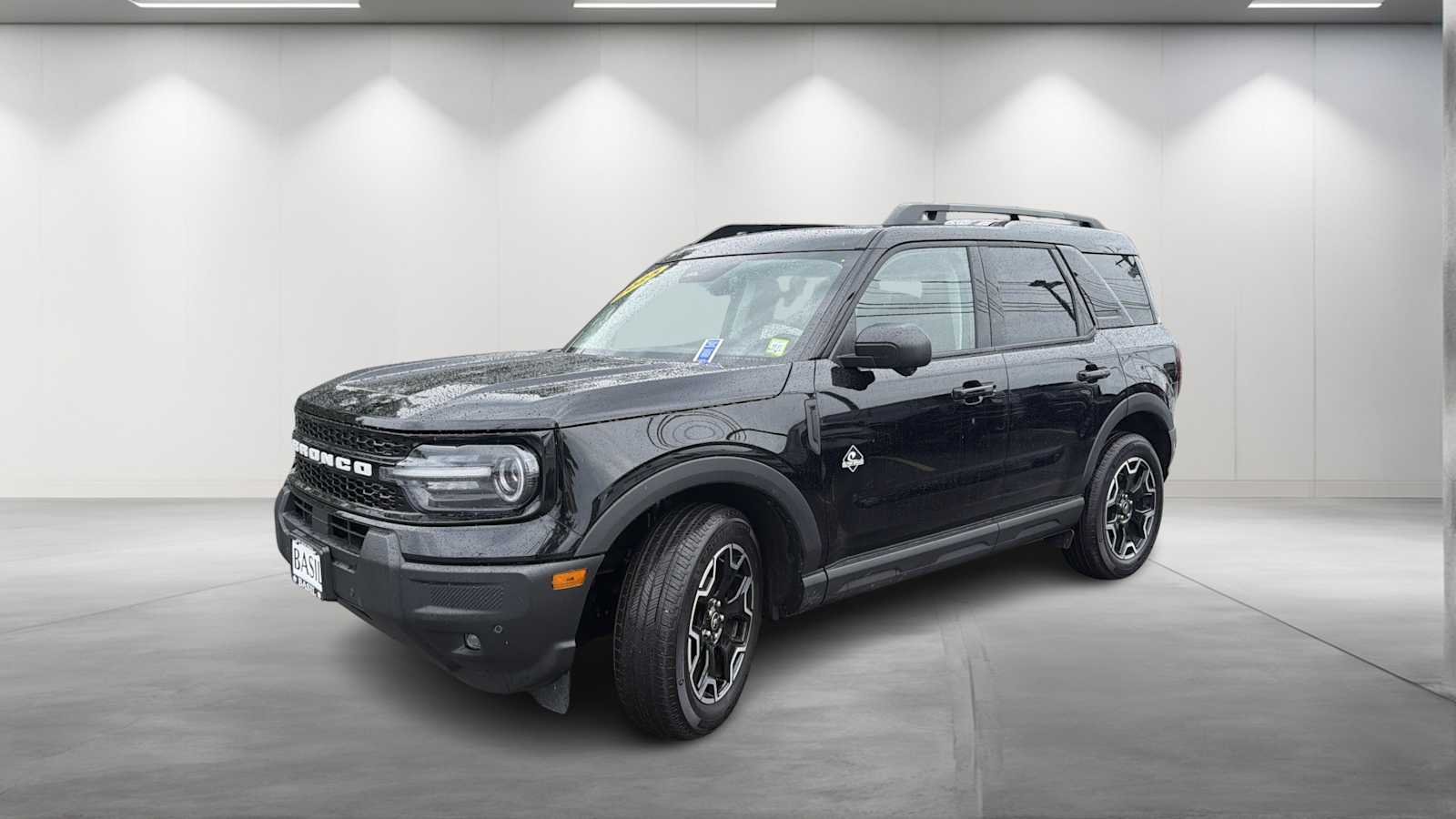 Used 2025 Shadow Black Ford Outer Banks image 3