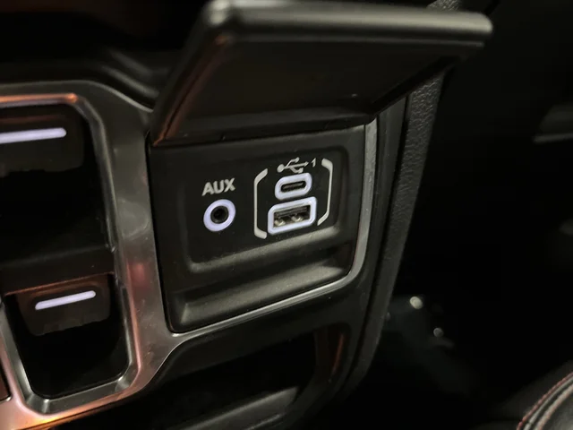 Used 2022 Blue Pearl Jeep Unlimited Rubicon image 22