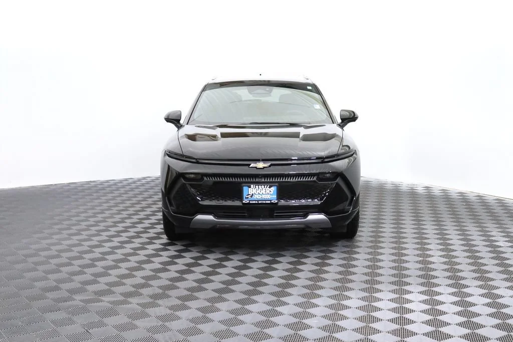 Used 2024 Black Chevrolet 2LT image 2