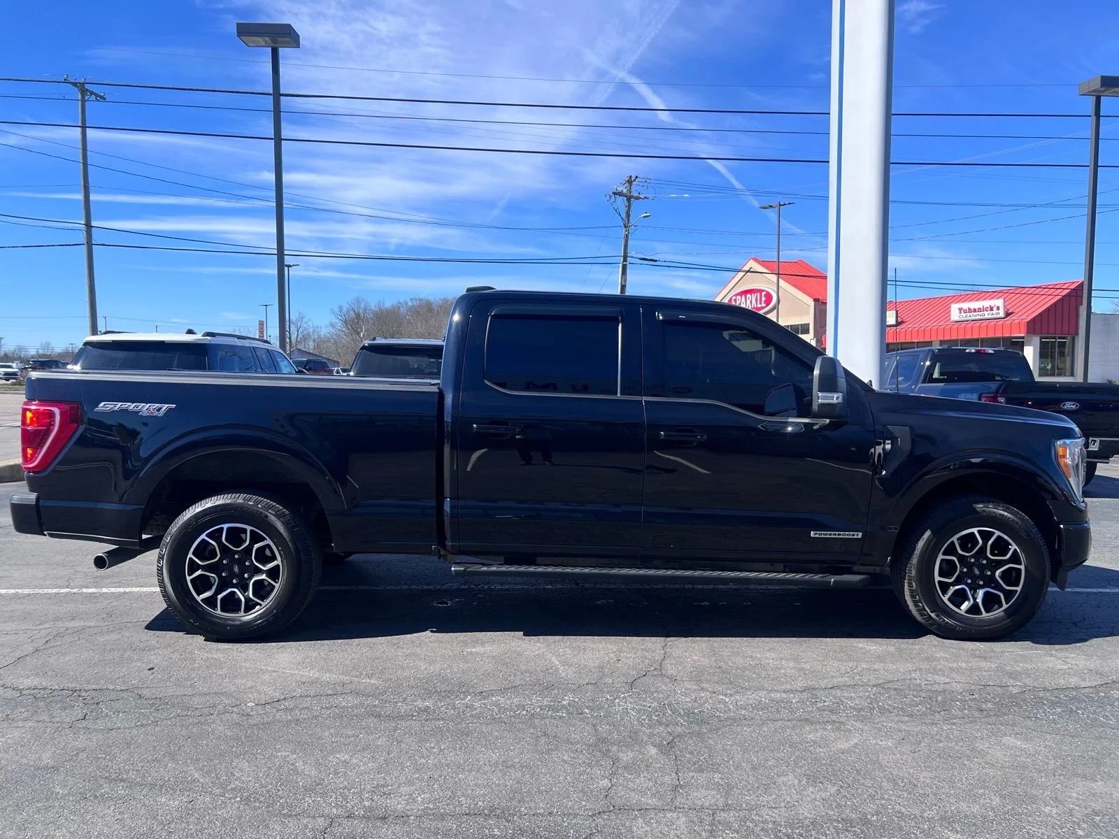 Used 2022 Black Metallic Ford XLT image 9