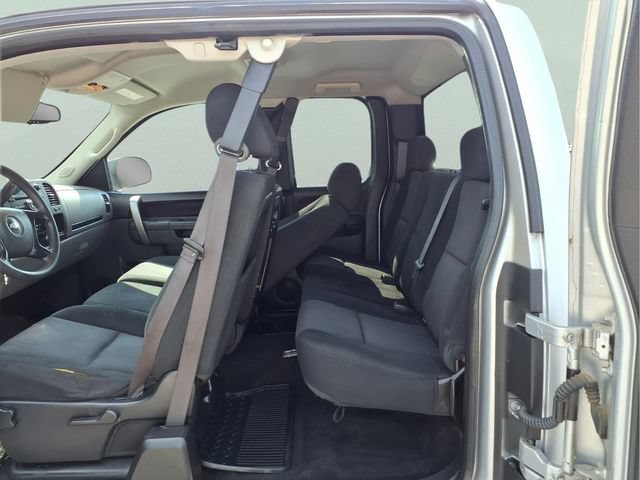 Used 2013 SILVER ICE METALLIC Chevrolet LS image 12
