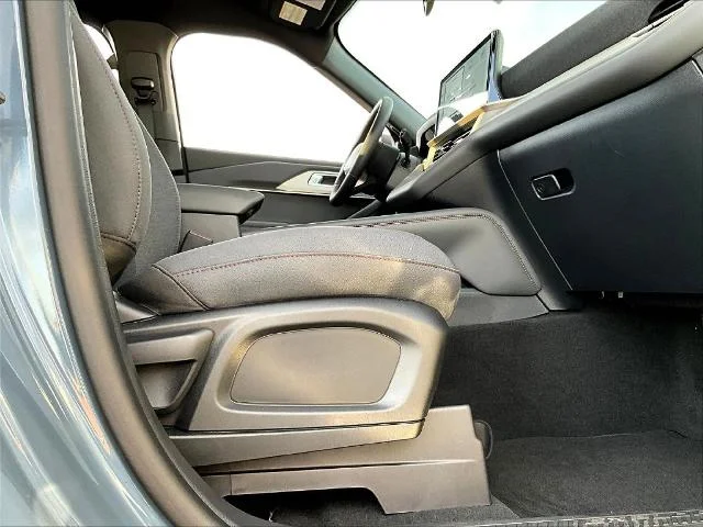 New 2027 Vapor Blue Metallic Ford Active image 54