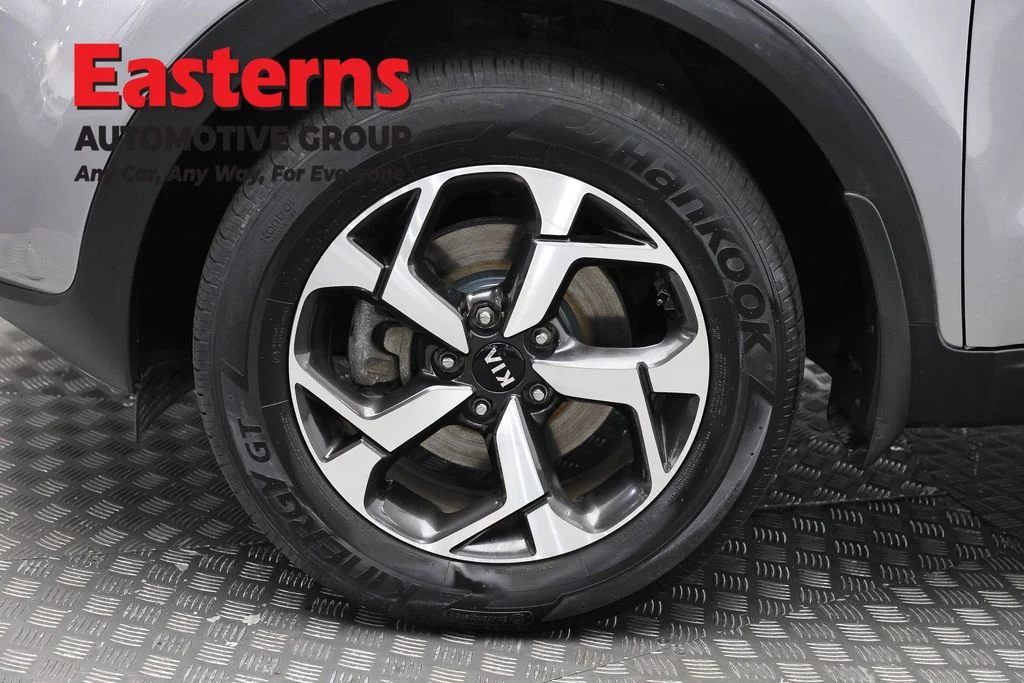 Used 2022 Gray Kia LX image 32