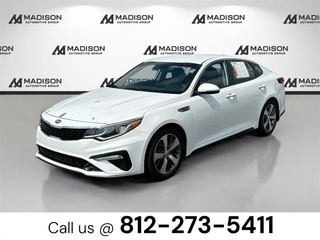 Used 2019 White Kia S image 1