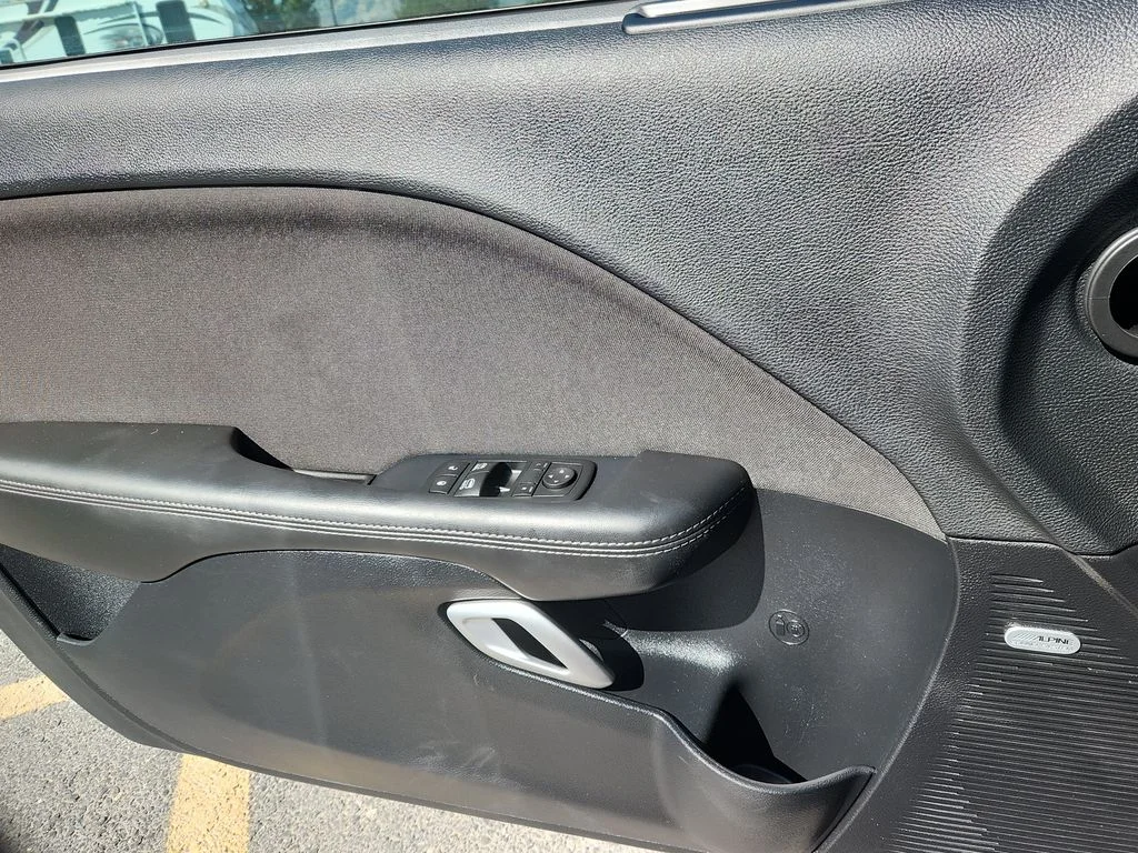 Used 2015 Gray Dodge R/T Scat Pack image 9