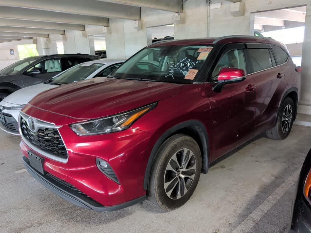 Used 2023 Ruby Flare Pearl Toyota XLE image 3