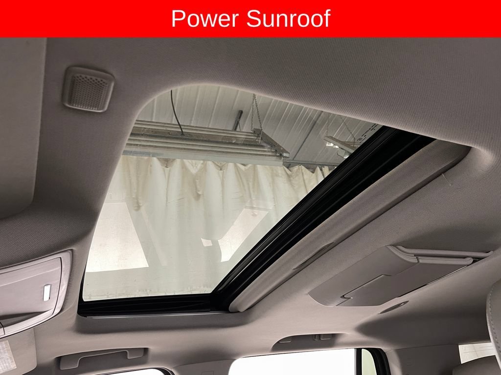 Certified Used 2016 SUMMIT WHITE Chevrolet LT image 5
