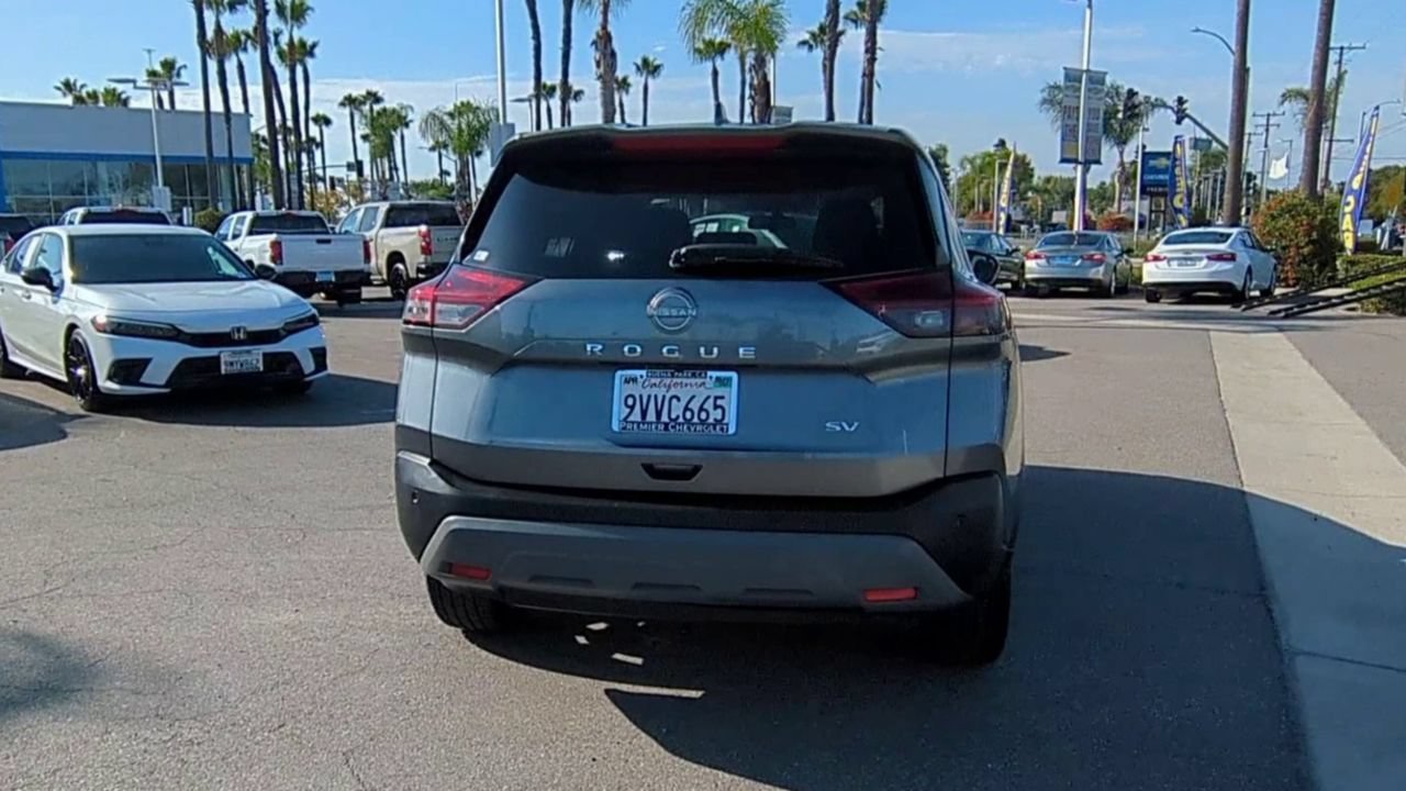 Used 2023 Gun Metallic Nissan SV image 7