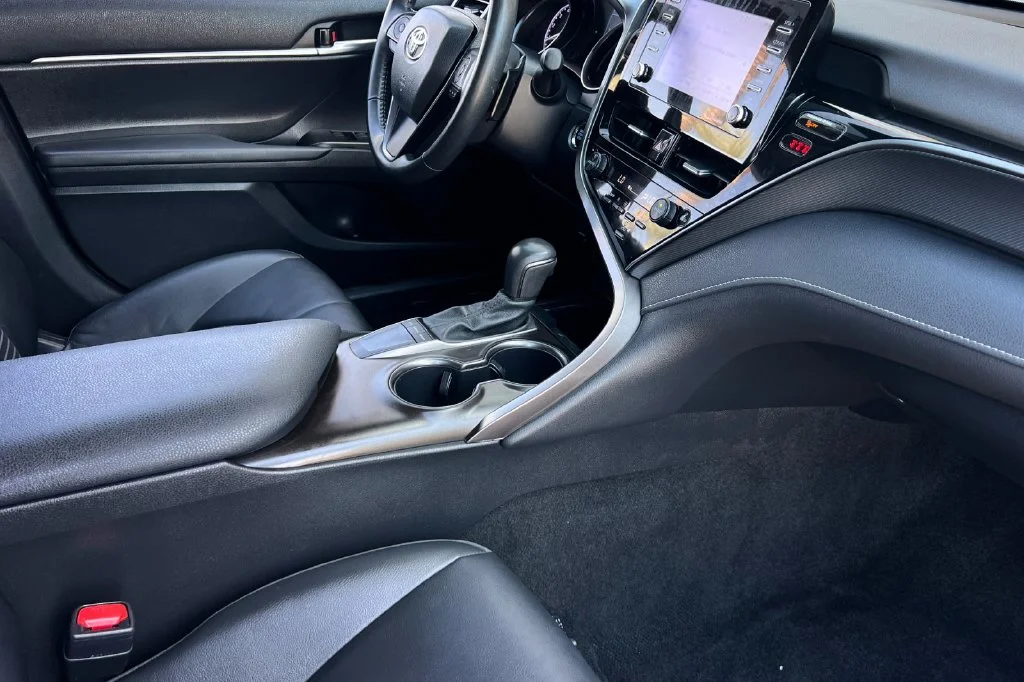 Used 2024 White Toyota SE image 18