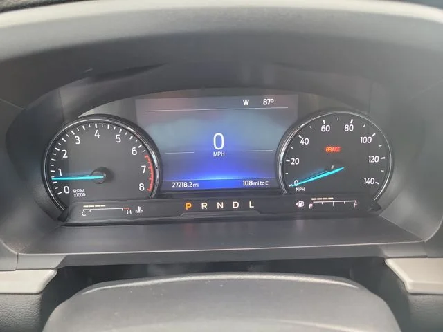 Used 2023 Silver Ford XLT image 31