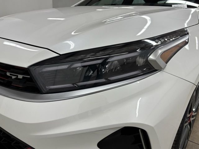 Used 2023 White Kia GT image 10