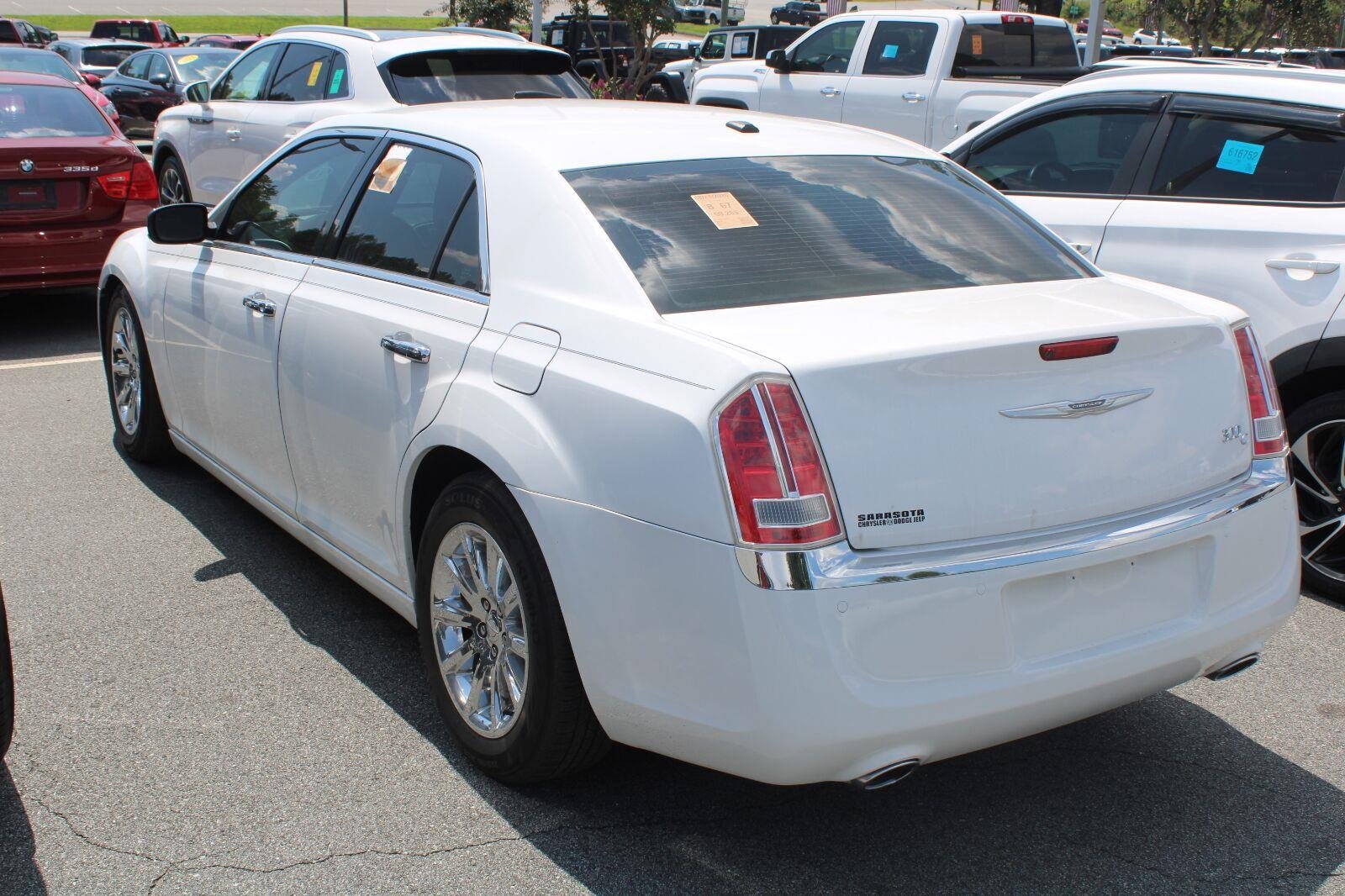 Used 2014 Bright White Clearcoat Chrysler 300C image 5