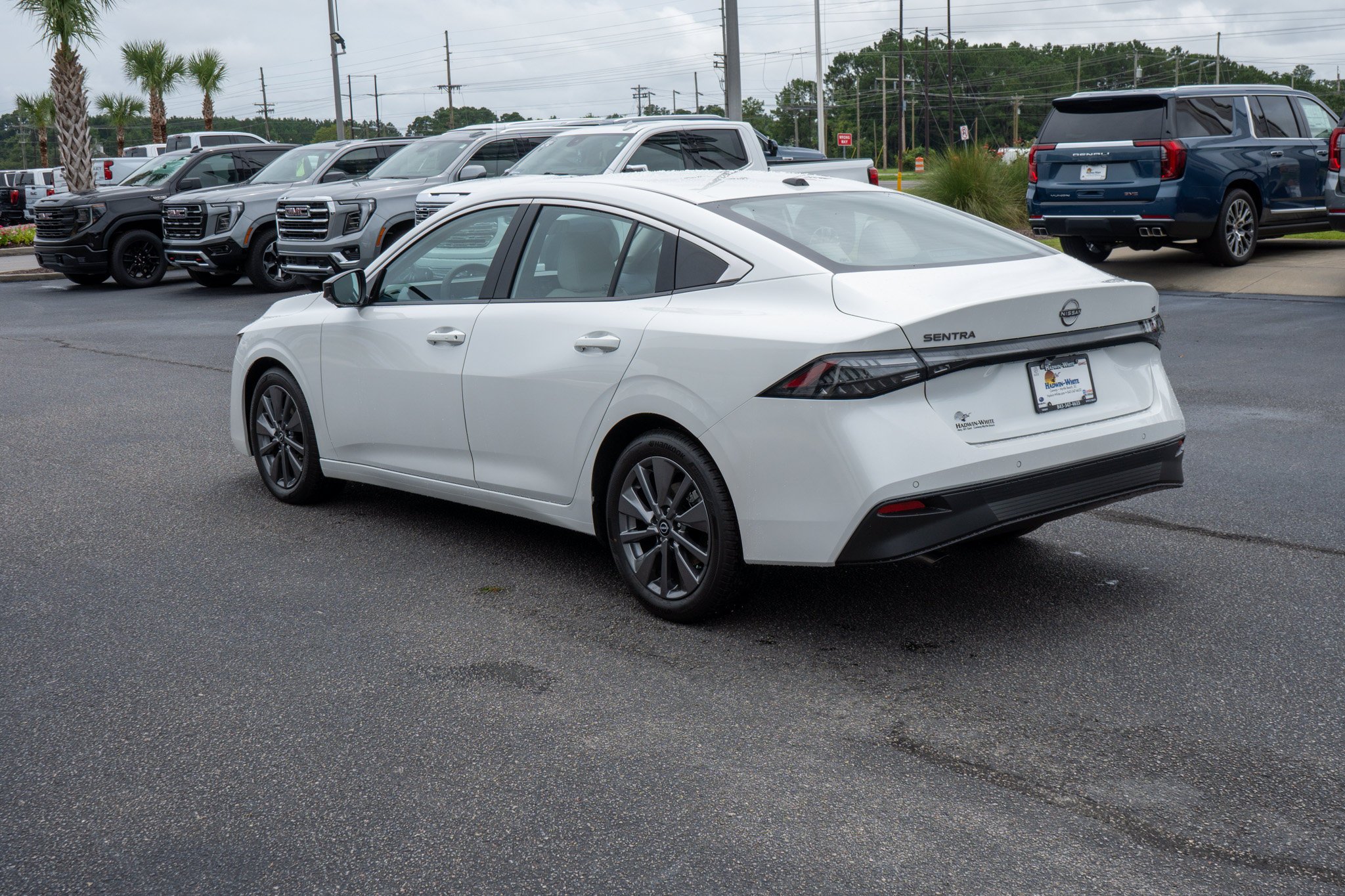Used 2026 Aspen White Tricoat Nissan SL image 5