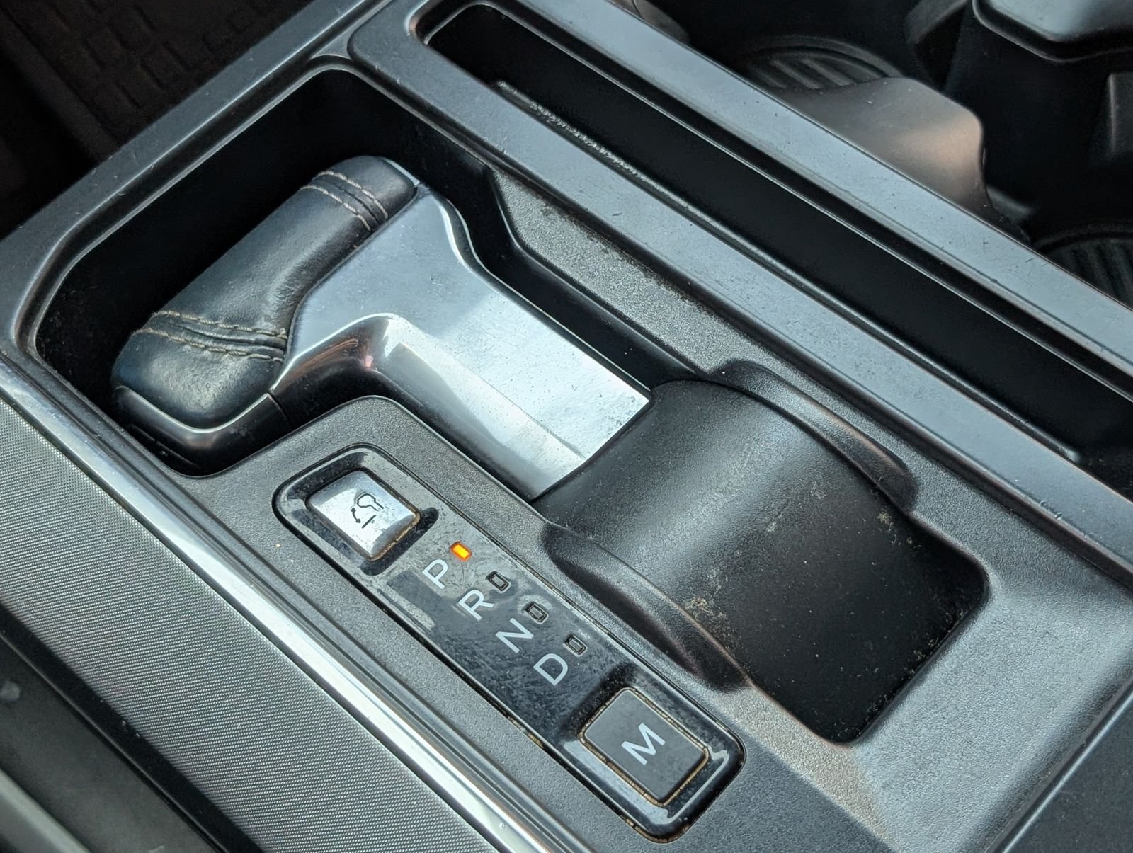 Used 2022 Black Metallic Ford Limited image 26