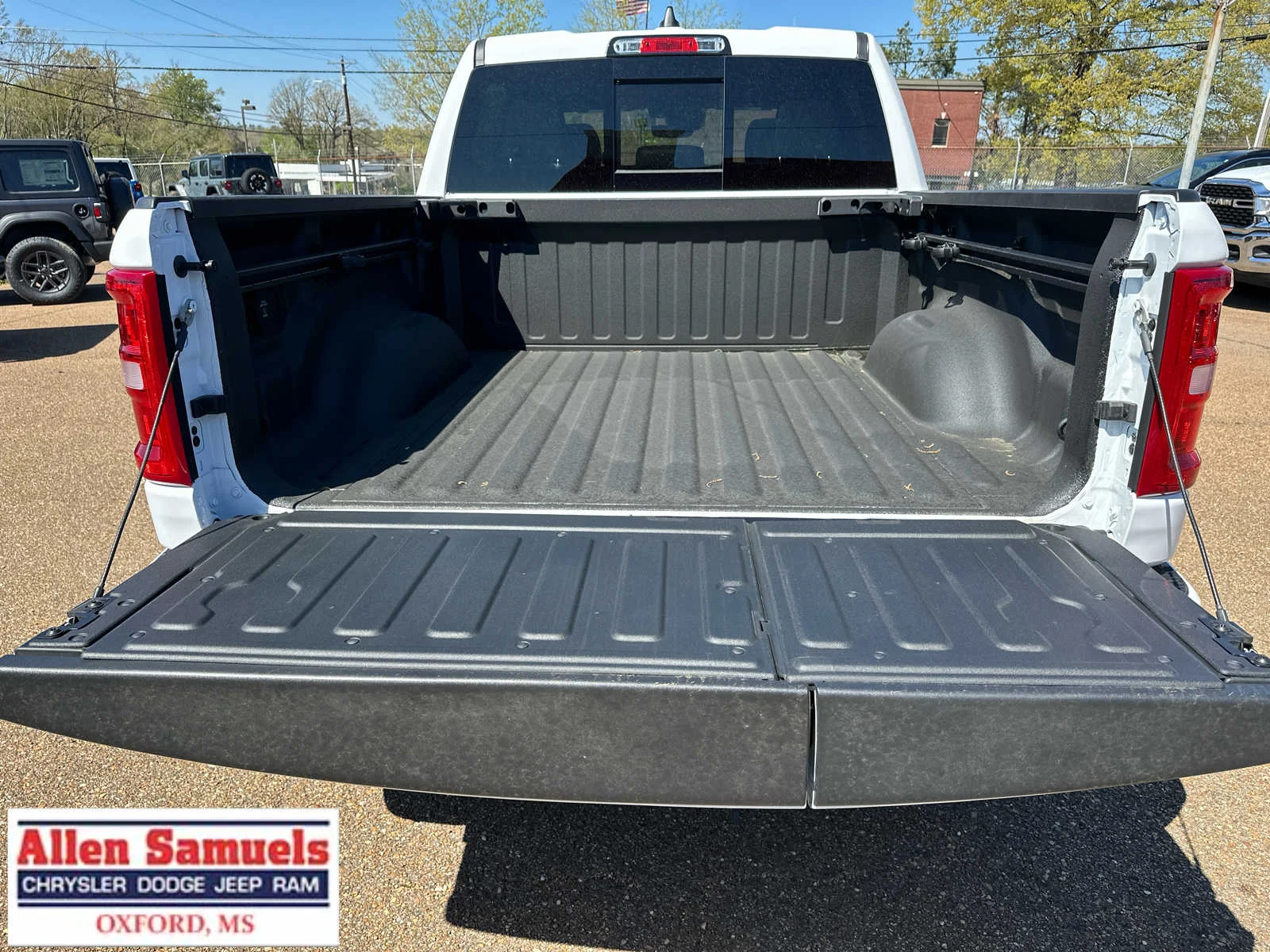 2026 RAM 1500 Laramie - Photo 39