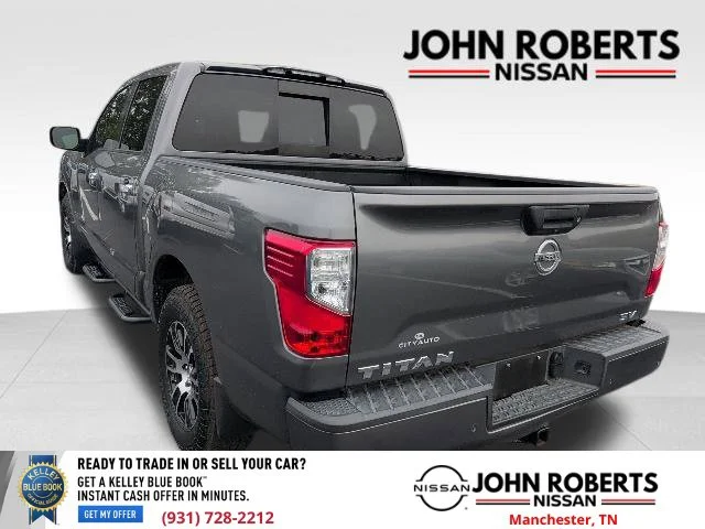 Used 2021 Gray Nissan SV image 7