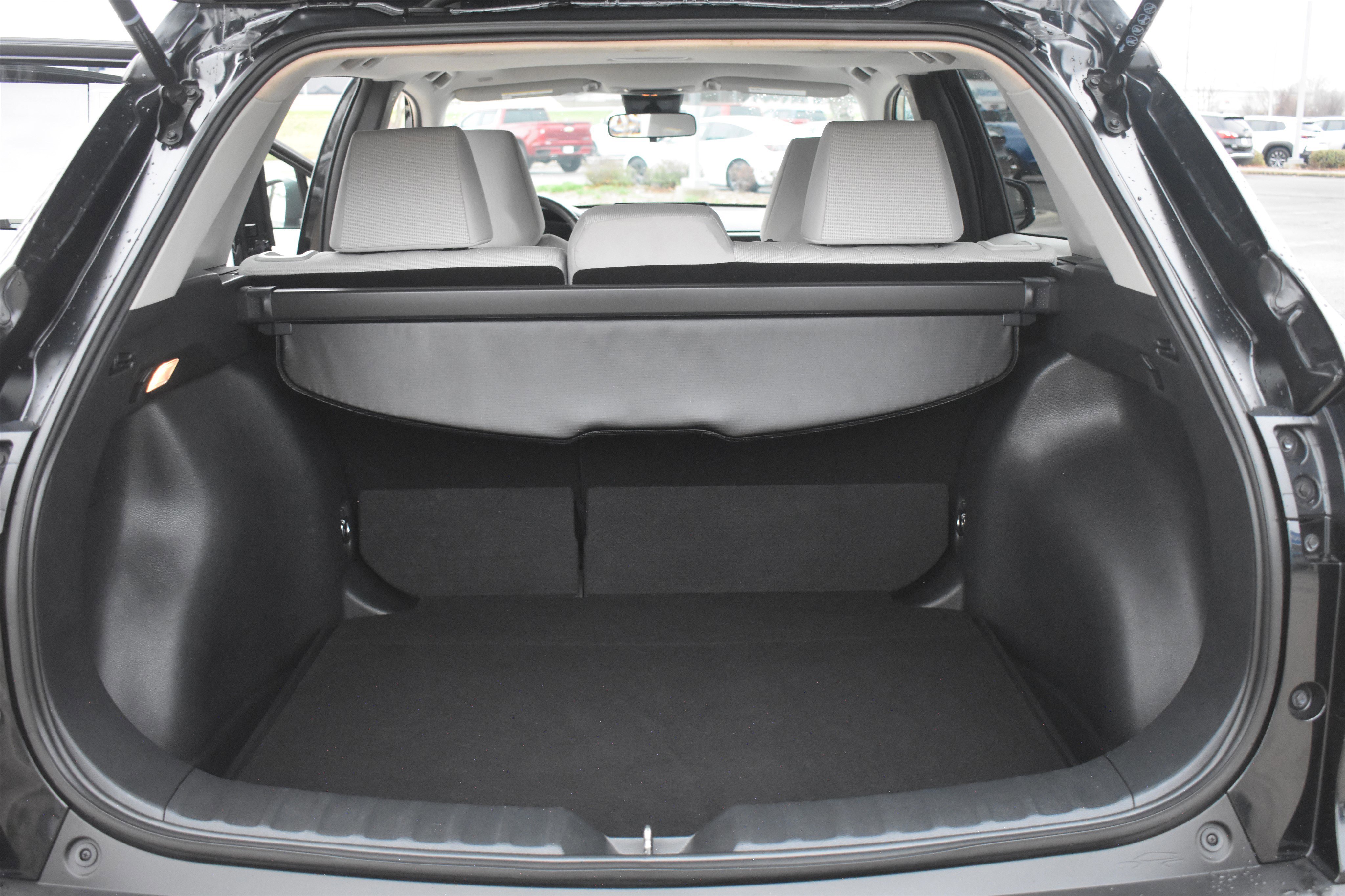 2022 Toyota Corolla Cross LE - Photo 17