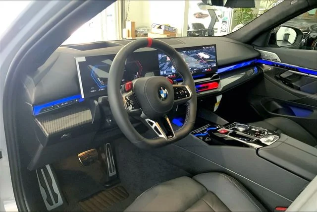 New 2026 Brooklyn Grey Metallic BMW Base image 8
