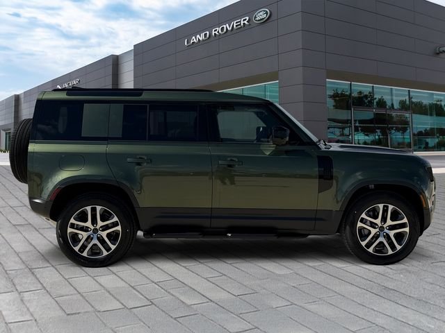 New 2026 Woolstone Green Land Rover S image 6