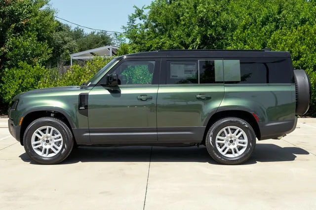 New 2026 Green Land Rover S image 14