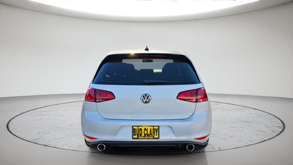 Used 2017  Volkswagen Sport image 16