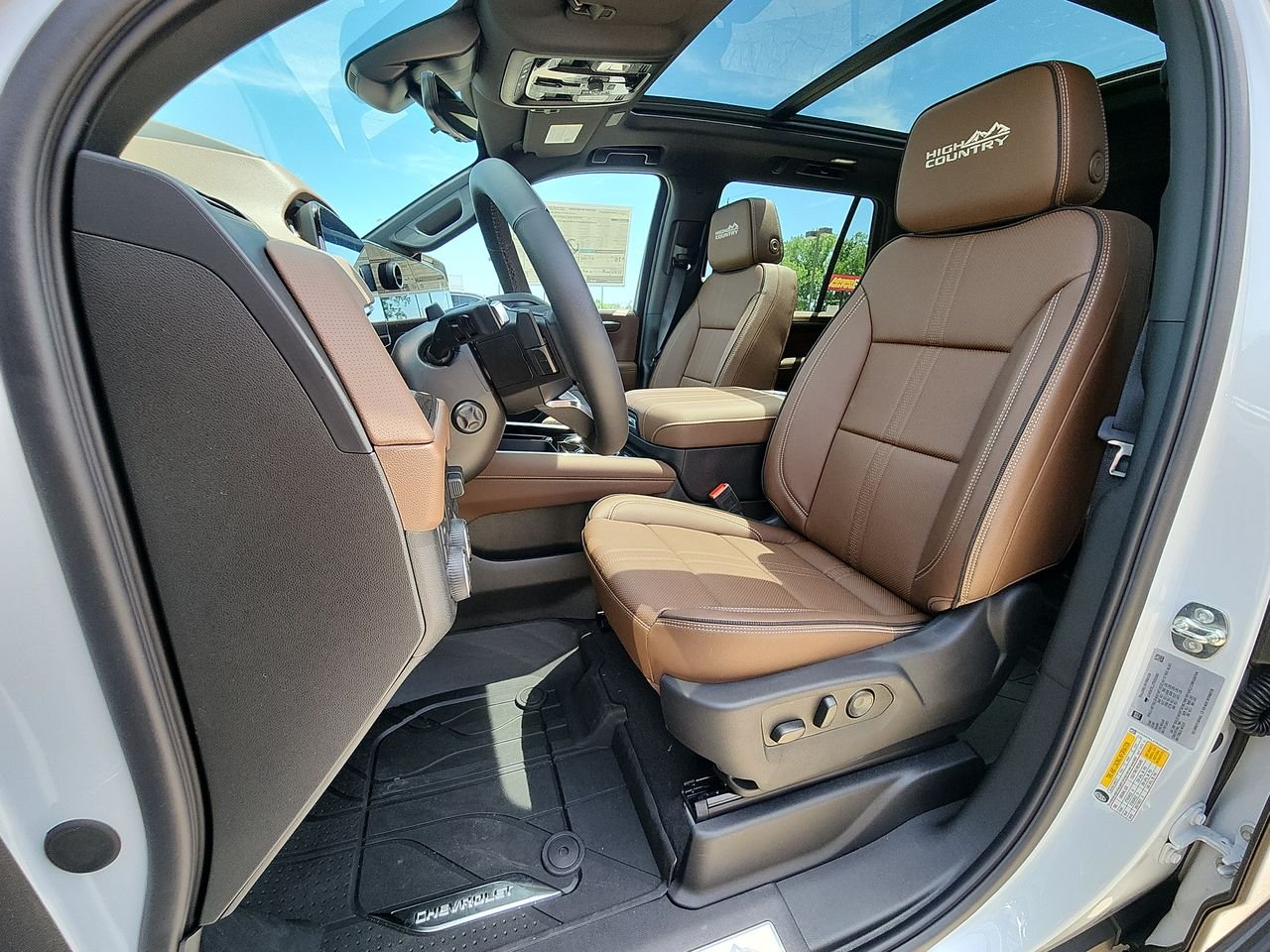 New 2026 Polar White Tricoat Chevrolet High Country image 11