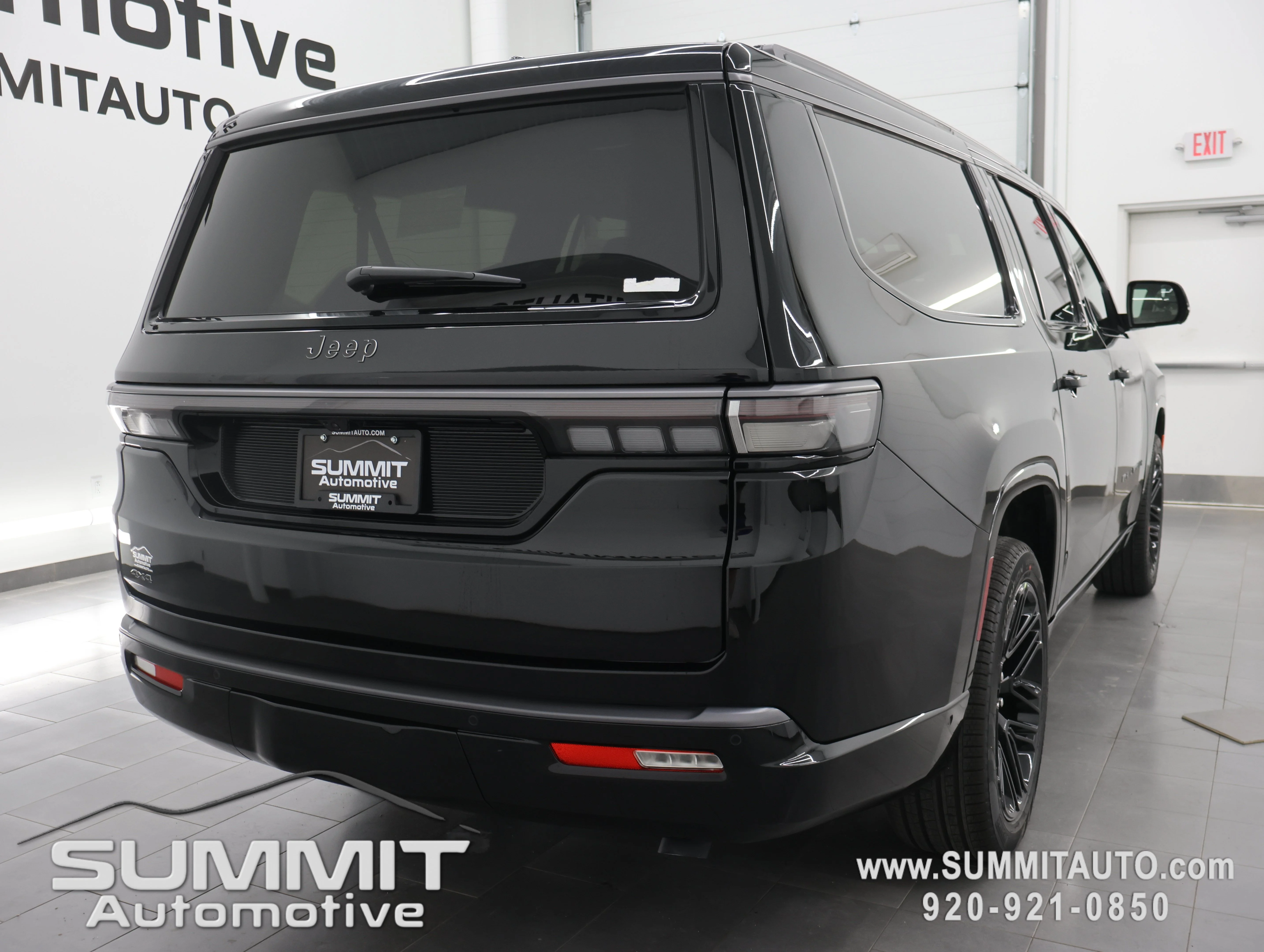 New 2026 High Gloss Black Jeep Limited Reserve image 4