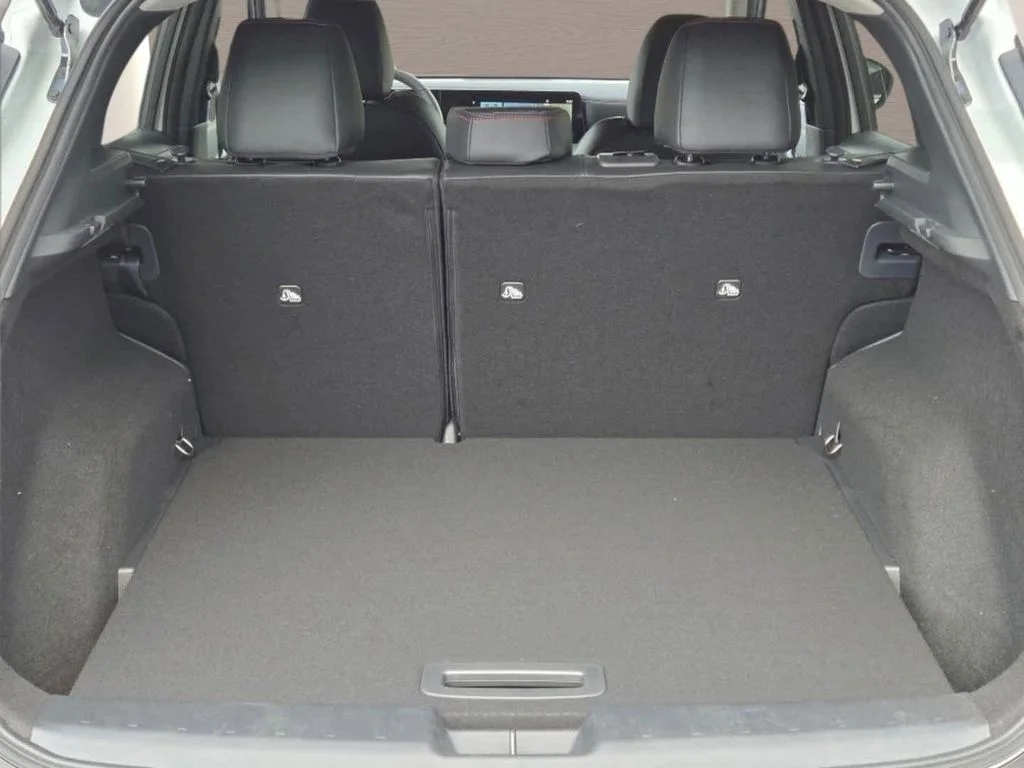 2025 Nissan Kicks SR - Photo 9