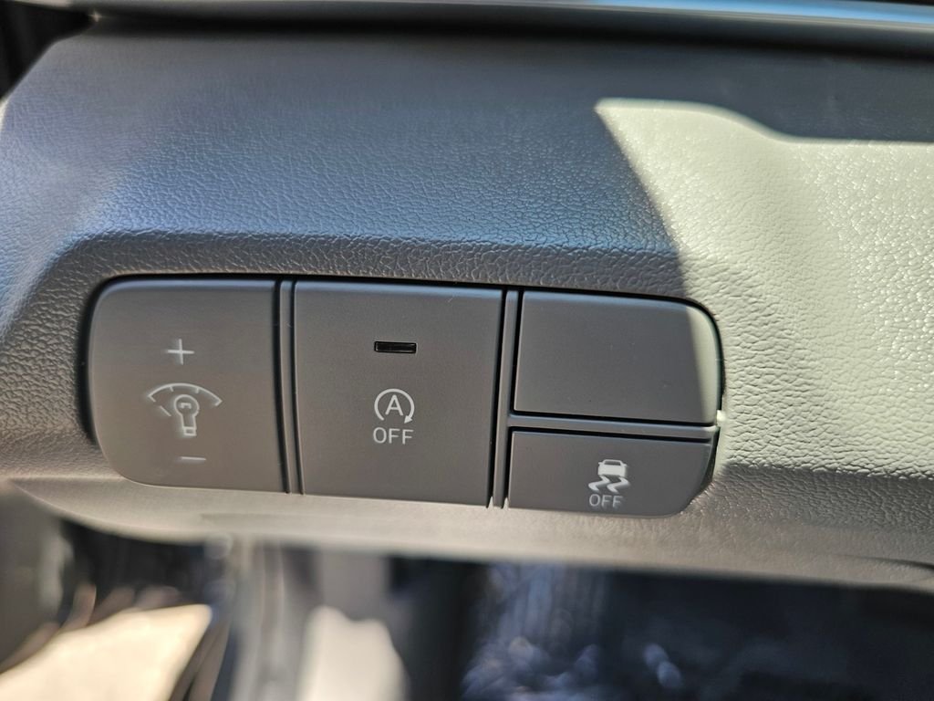 2025 Hyundai Elantra SE - Photo 24