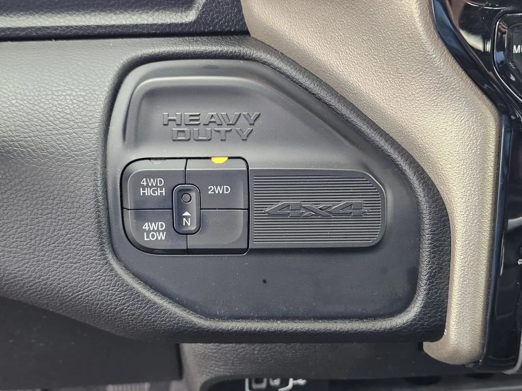 Used 2024  Ram Laramie image 26