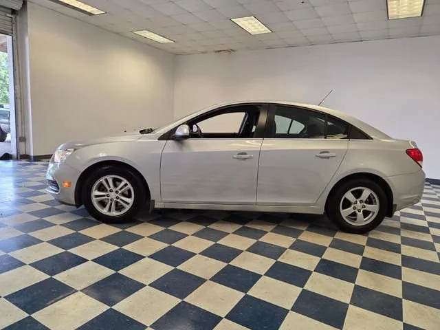 Used 2016 SILVER ICE METALLIC Chevrolet LT image 4