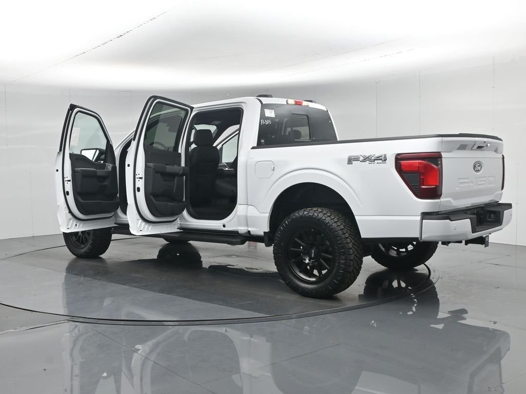 New 2026 Oxford White Ford XLT image 35