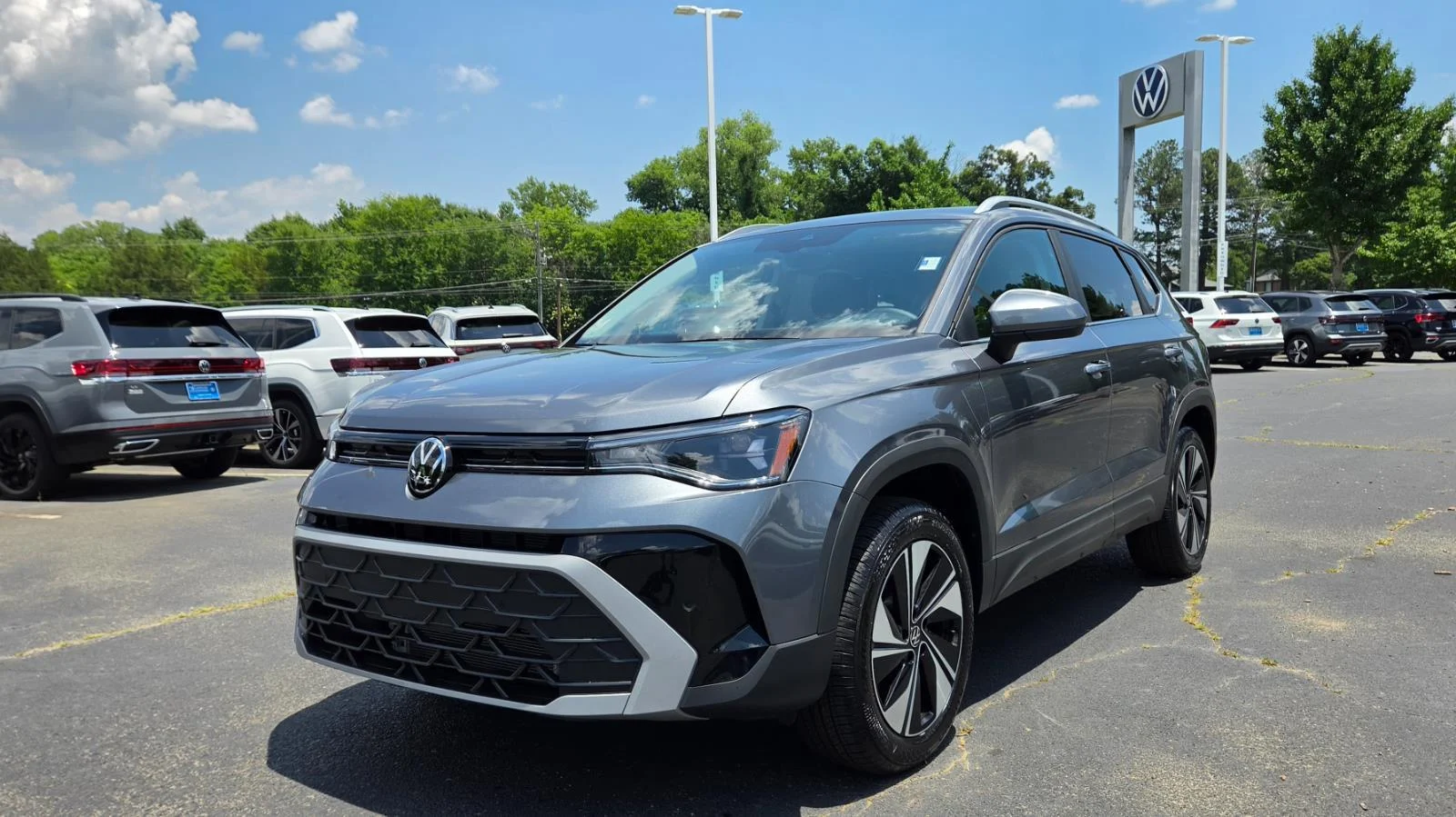 New 2026 GRAY Volkswagen SE image 9