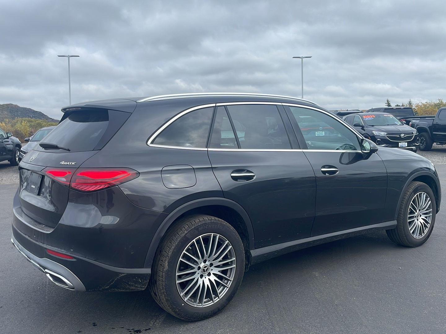 Used 2026  Mercedes-Benz GLC 300 image 11
