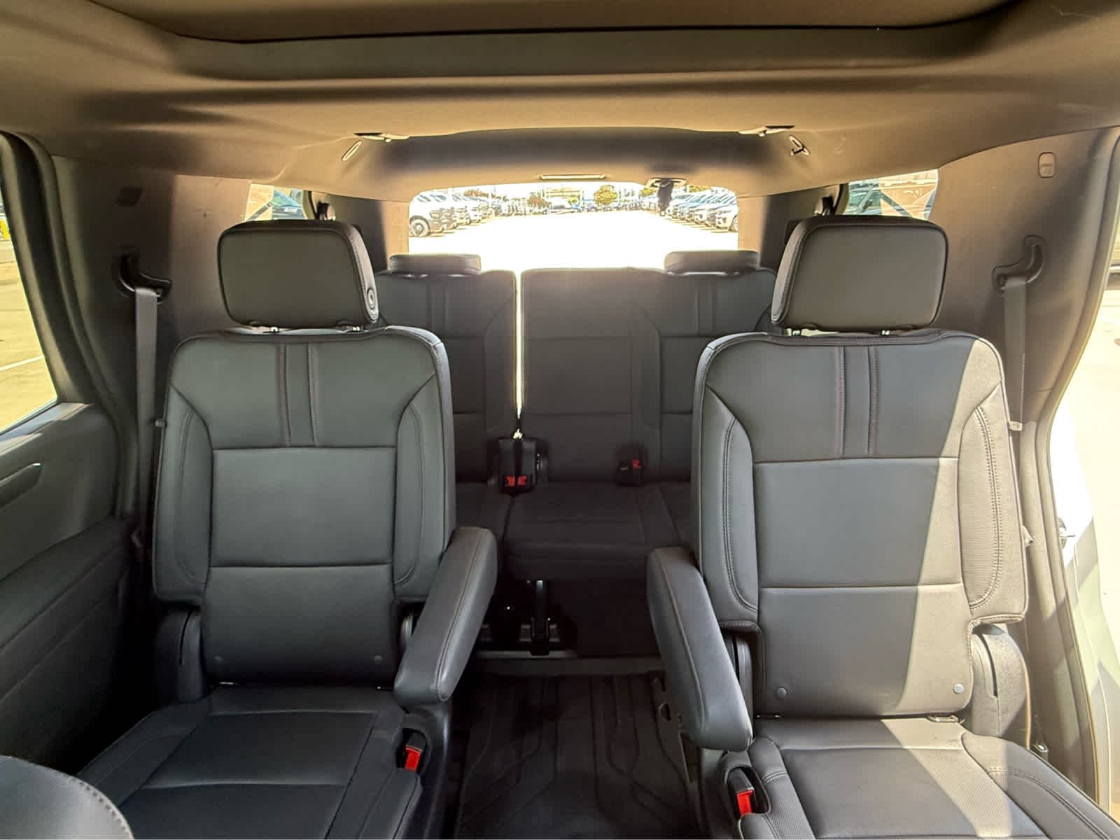 Used 2025 Iridescent Pearl Tricoat Chevrolet RST image 15