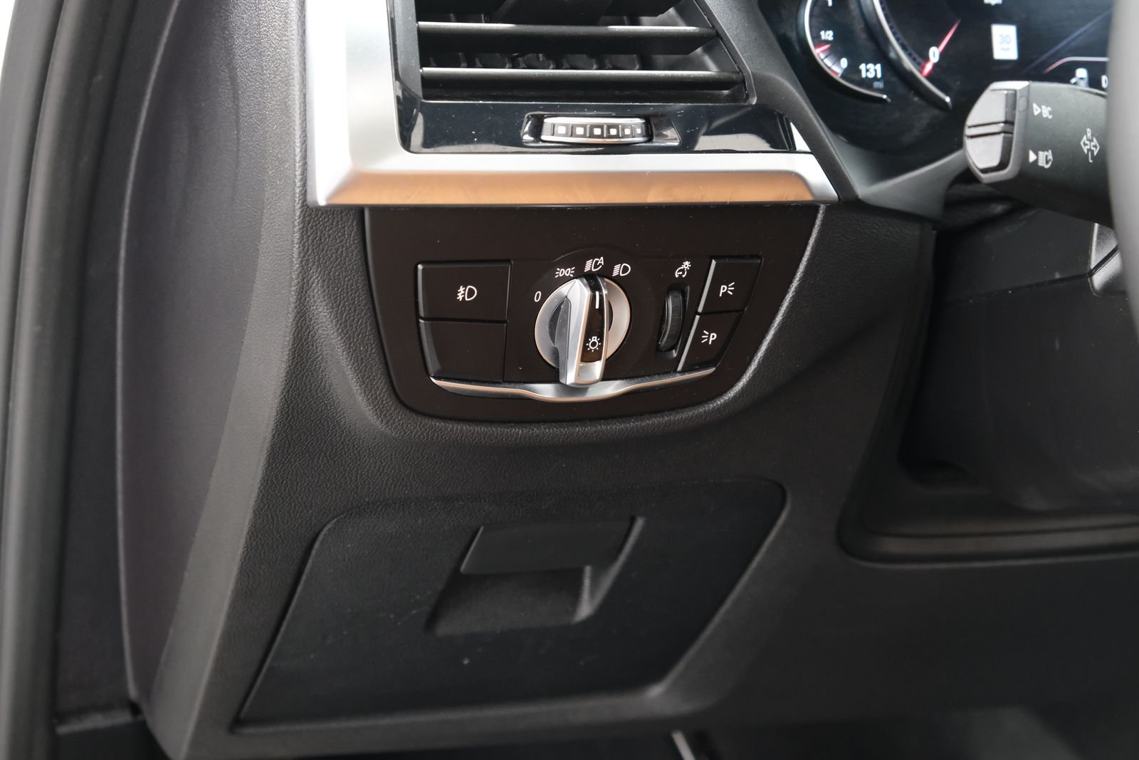 Used 2019 Alpine White BMW M40i image 30