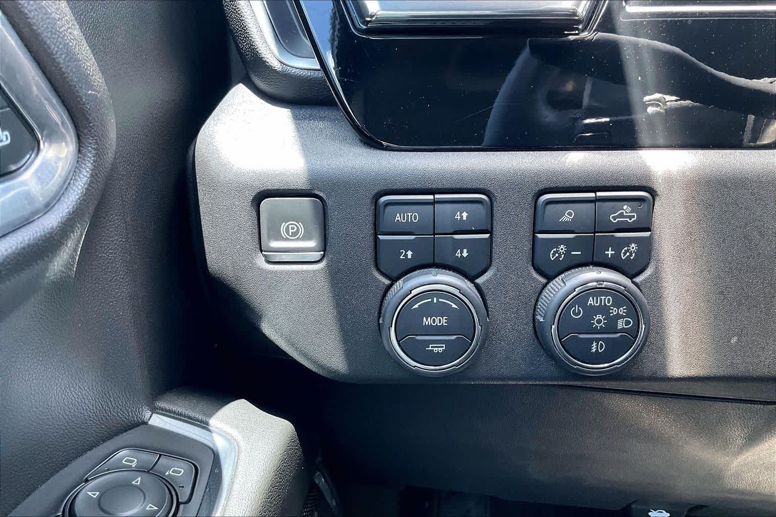 2024 Chevrolet Silverado 1500 LTZ - Photo 32