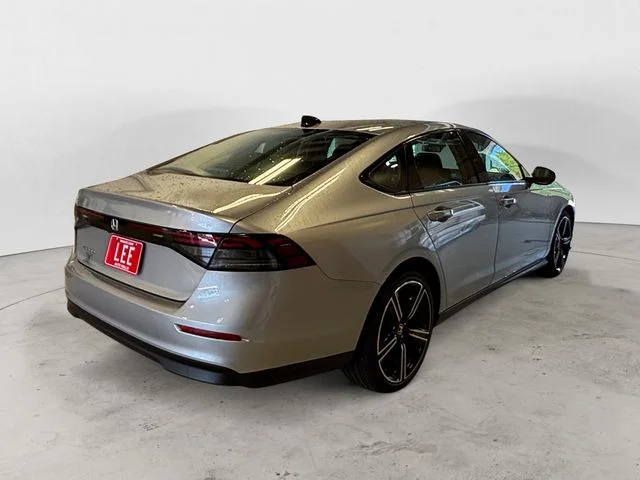 New 2026 Silver Honda SE image 6
