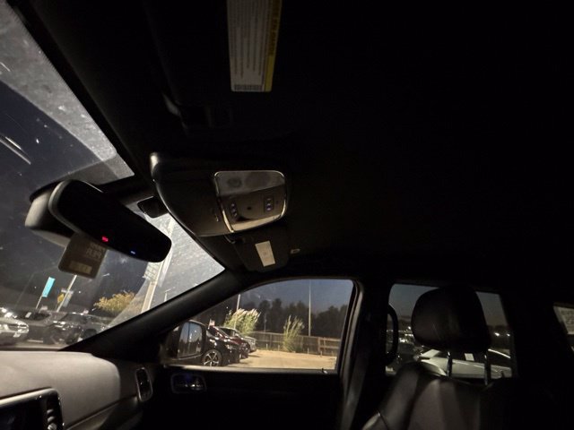 Used 2018 White/off-white Jeep Altitude image 19
