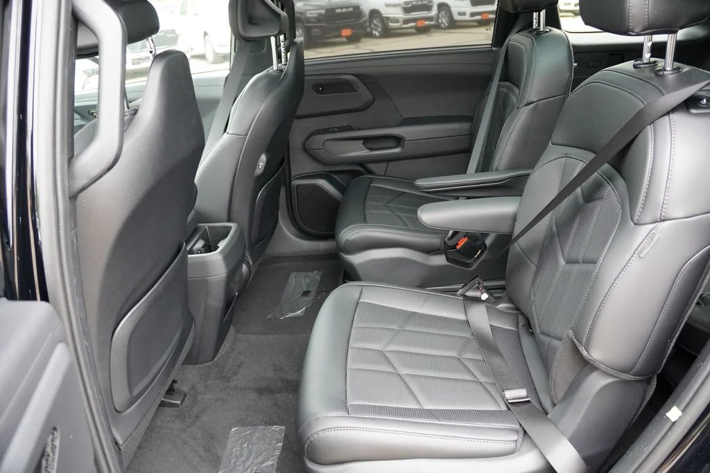 New 2027 Ebony Black Kia X-PRO SX image 11